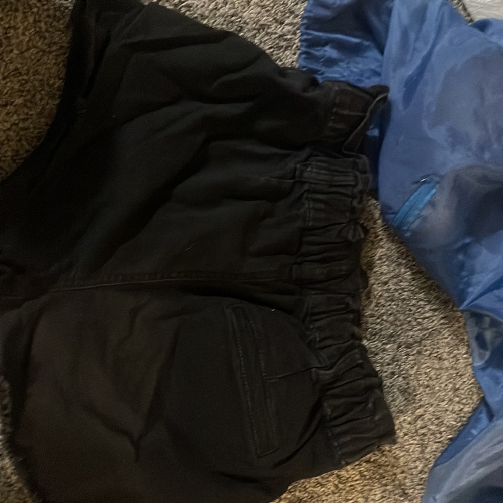 Runched waist - Picture 2 of 2